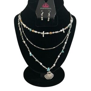 Paparazzi necklace and earrings NEW‎